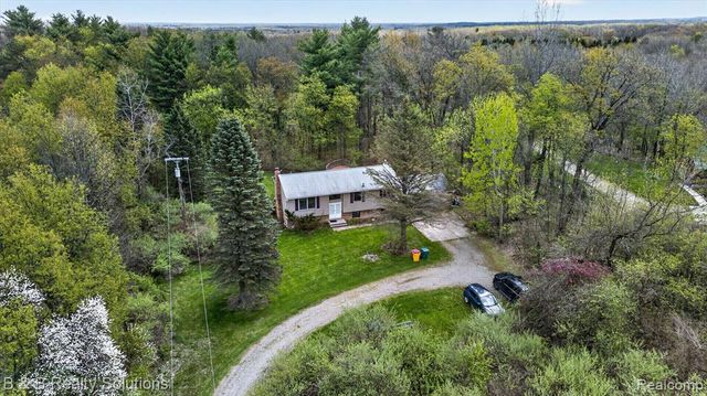 2467 N Lake George Road, Metamora, MI 48455