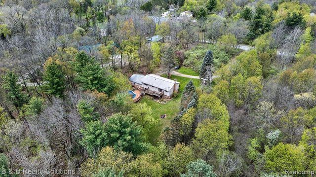 2467 N Lake George Road, Metamora, MI 48455
