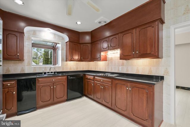 3007 OLIVER ST NW, Washington, DC 20015