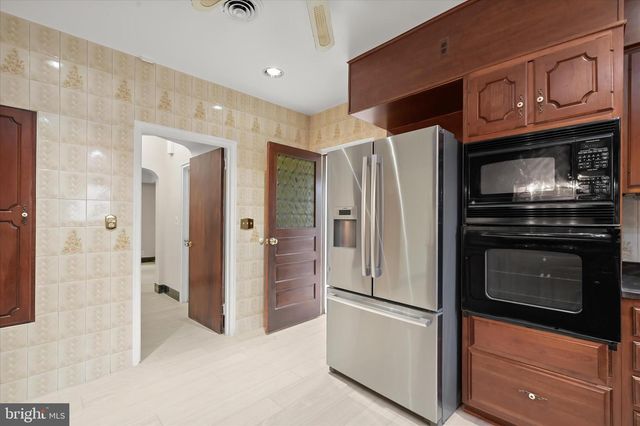 3007 OLIVER ST NW, Washington, DC 20015