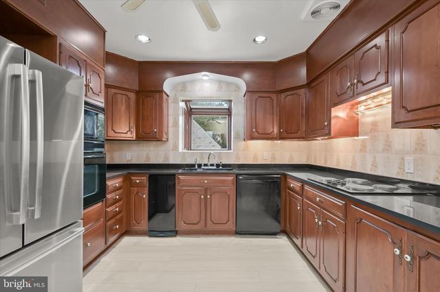 3007 OLIVER ST NW, Washington, DC 20015