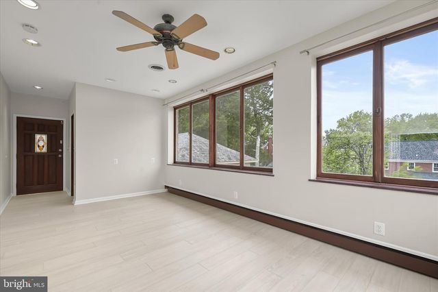 3007 OLIVER ST NW, Washington, DC 20015