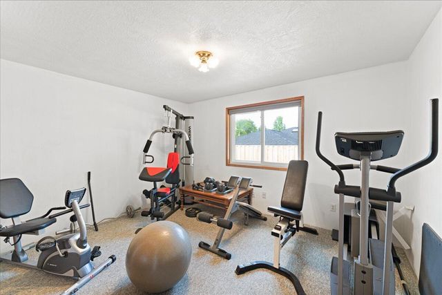 1841 Cascadia Circle, Medford, OR 97504