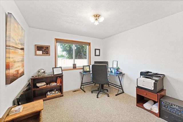 1841 Cascadia Circle, Medford, OR 97504