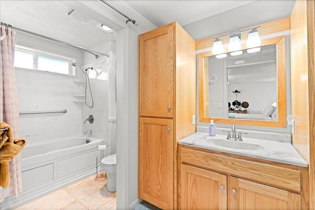 1841 Cascadia Circle, Medford, OR 97504