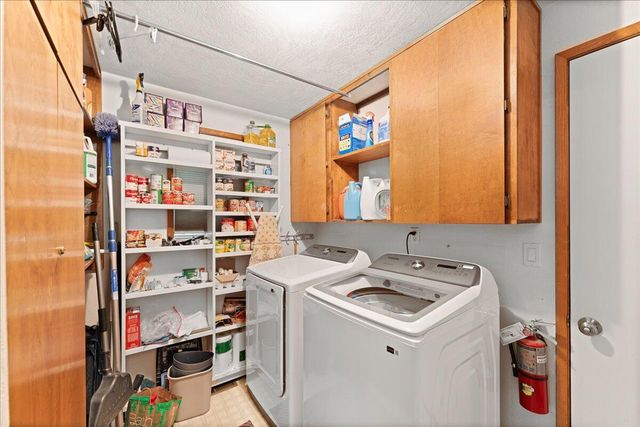 1841 Cascadia Circle, Medford, OR 97504