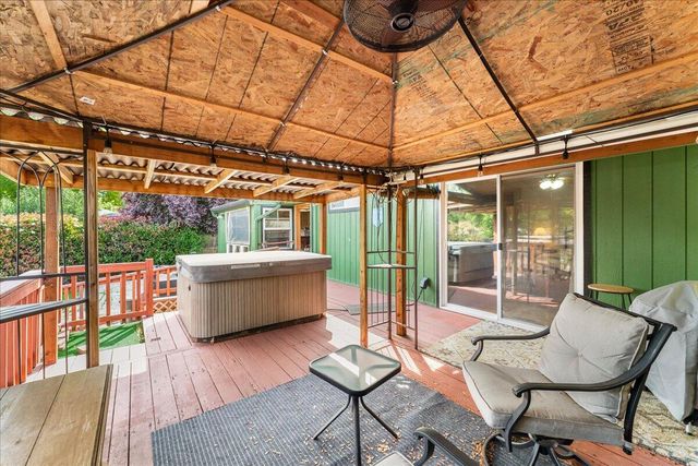 1841 Cascadia Circle, Medford, OR 97504