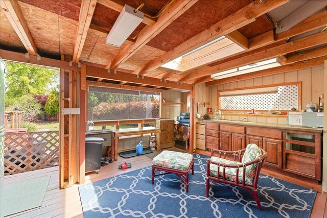 1841 Cascadia Circle, Medford, OR 97504