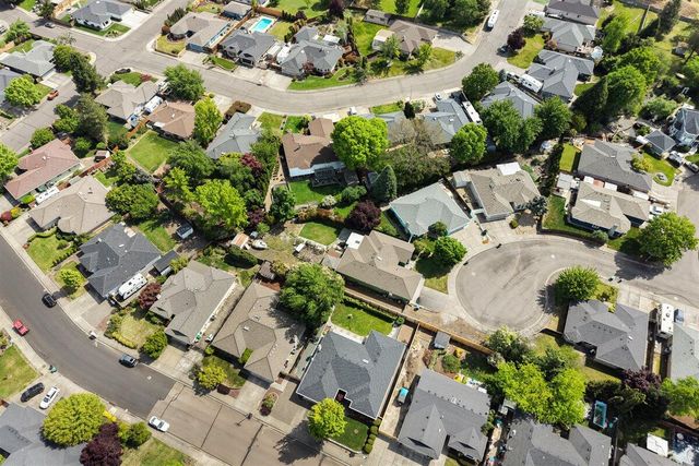 1841 Cascadia Circle, Medford, OR 97504