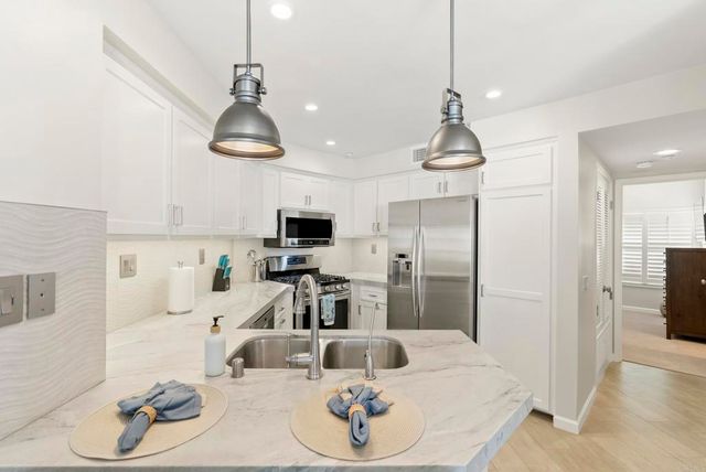 400 N The Strand 4, Oceanside, CA 92054