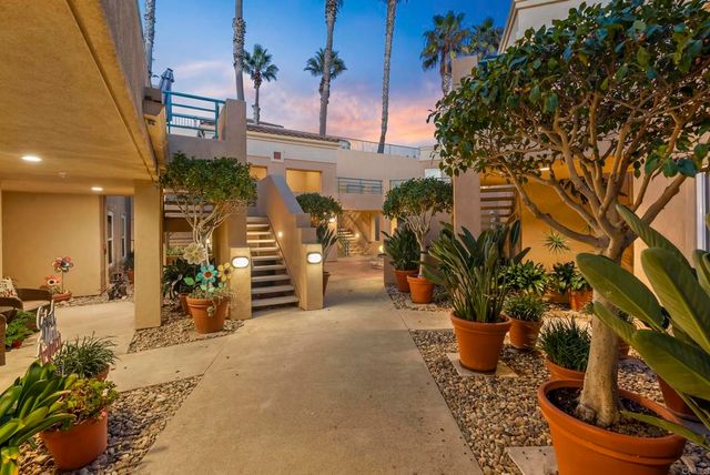 400 N The Strand 4, Oceanside, CA 92054