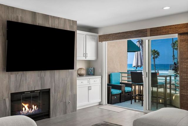 400 N The Strand 4, Oceanside, CA 92054