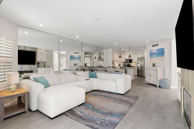 400 N The Strand 4, Oceanside, CA 92054