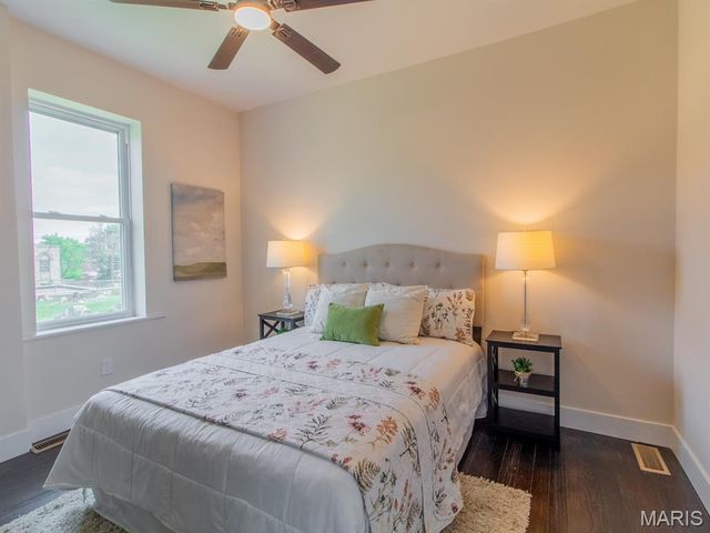 6212 Michigan Avenue, St Louis, MO 63111
