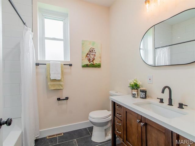 6212 Michigan Avenue, St Louis, MO 63111