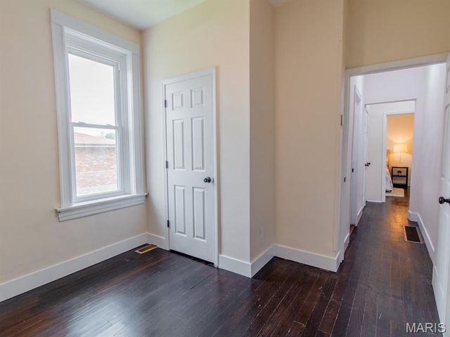 6212 Michigan Avenue, St Louis, MO 63111