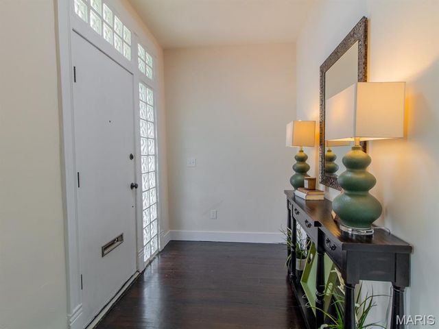 6212 Michigan Avenue, St Louis, MO 63111