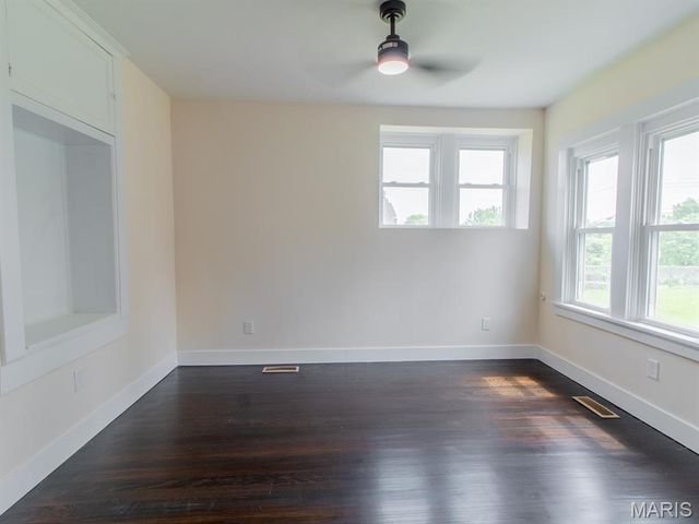 6212 Michigan Avenue, St Louis, MO 63111