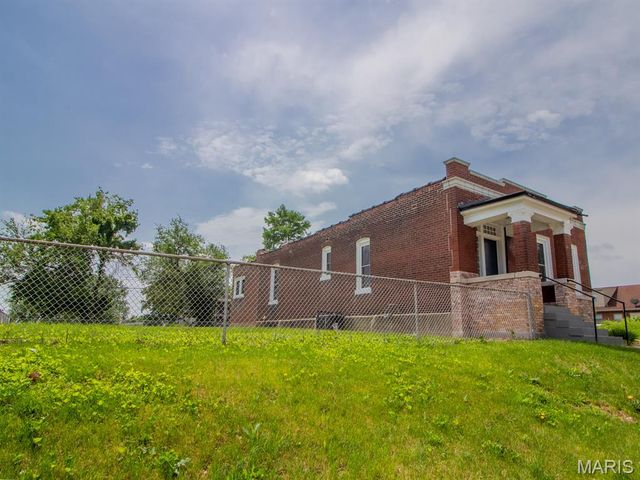 6212 Michigan Avenue, St Louis, MO 63111