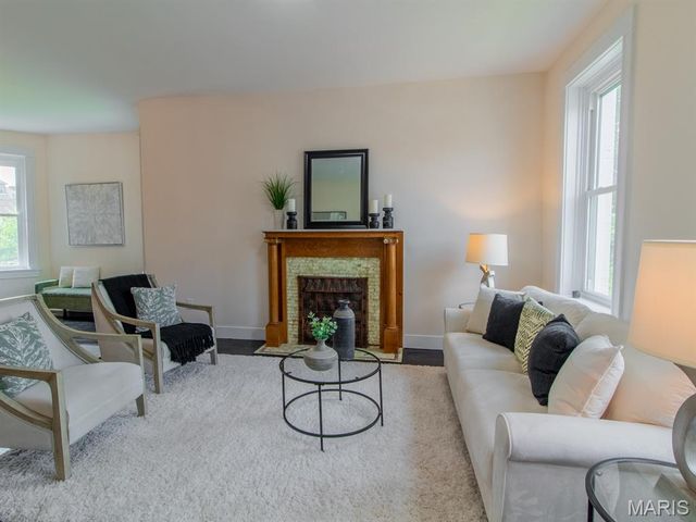 6212 Michigan Avenue, St Louis, MO 63111