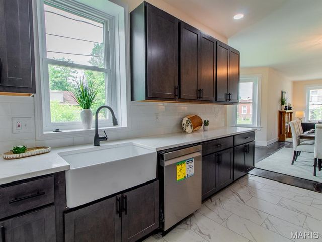 6212 Michigan Avenue, St Louis, MO 63111