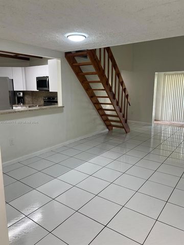 10241 NW 9th St Cir 213-5, Miami, FL 33172