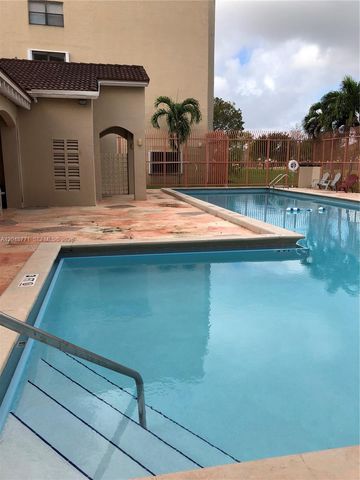 10241 NW 9th St Cir 213-5, Miami, FL 33172
