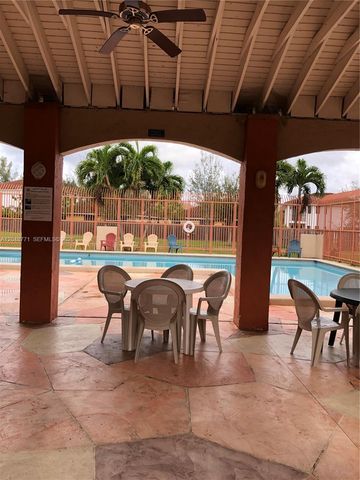10241 NW 9th St Cir 213-5, Miami, FL 33172