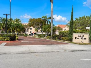 10241 NW 9th St Cir 213-5, Miami, FL 33172