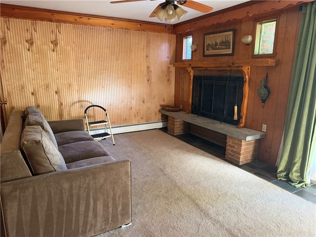 3137 Harts Run Rd, Hampton, PA 15101