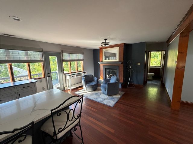 3137 Harts Run Rd, Hampton, PA 15101