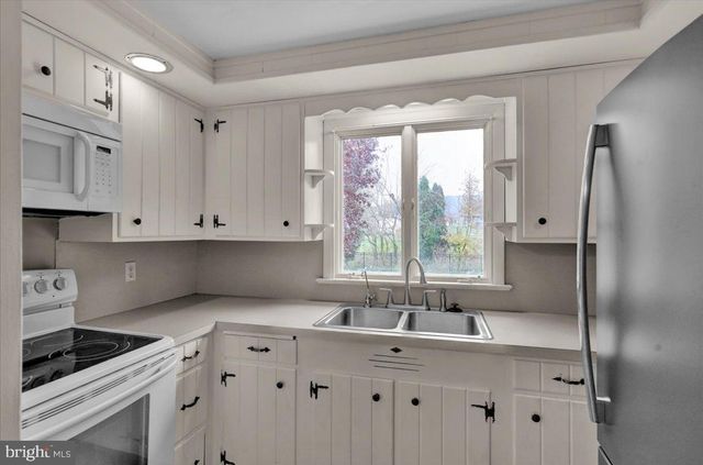 138 W MAIN ST, Newmanstown, PA 17073