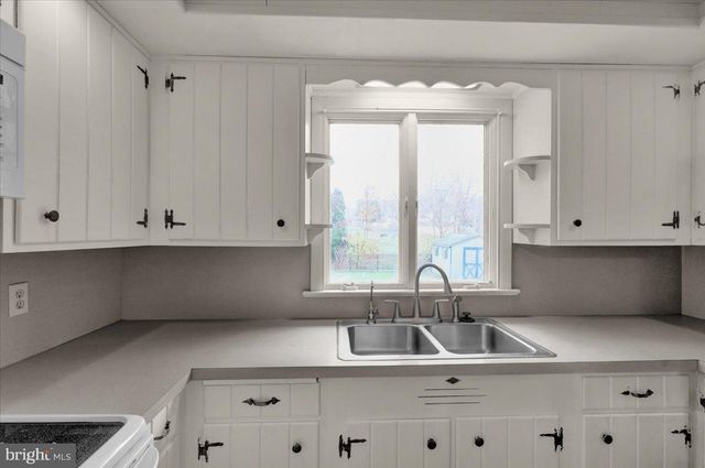 138 W MAIN ST, Newmanstown, PA 17073