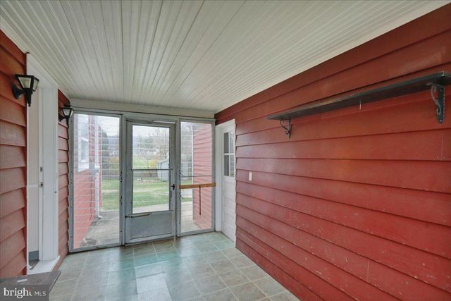 138 W MAIN ST, Newmanstown, PA 17073