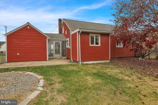 138 W MAIN ST, Newmanstown, PA 17073