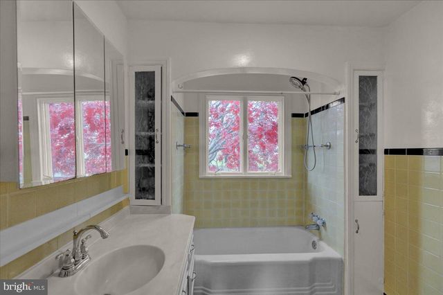 138 W MAIN ST, Newmanstown, PA 17073