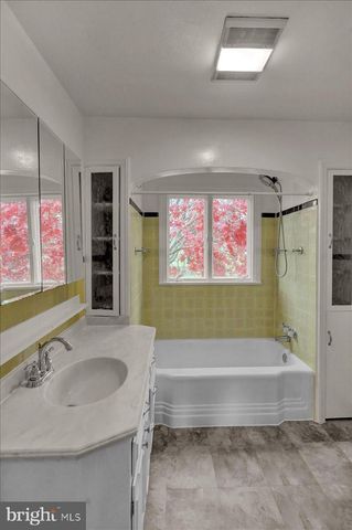 138 W MAIN ST, Newmanstown, PA 17073