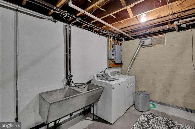 138 W MAIN ST, Newmanstown, PA 17073