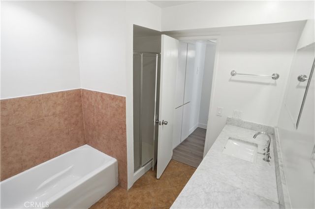 330 N Jackson 116, Glendale, CA 91206