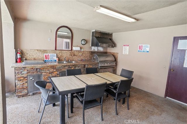 330 N Jackson 116, Glendale, CA 91206