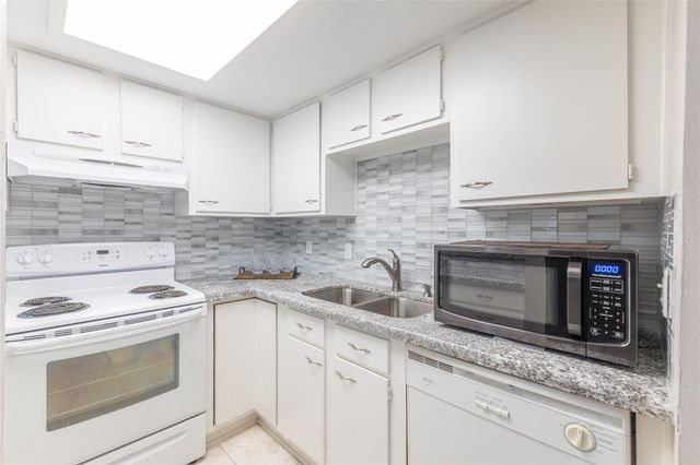38 Regency Point, Conroe, TX 77356