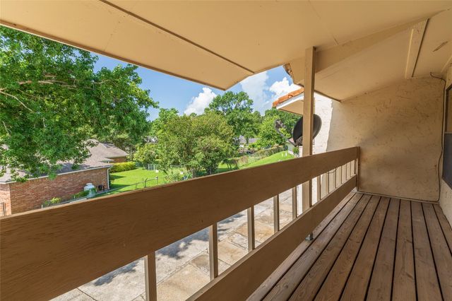 38 Regency Point, Conroe, TX 77356