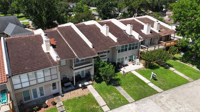 38 Regency Point, Conroe, TX 77356