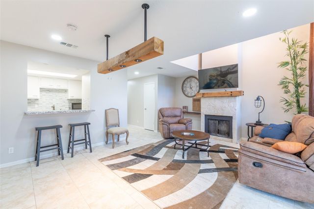 38 Regency Point, Conroe, TX 77356