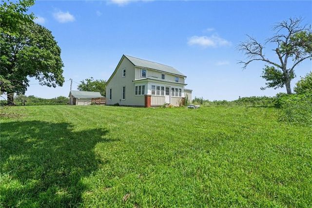 5597 SW County Line Road, Trimble, MO 64492