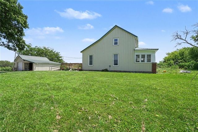 5597 SW County Line Road, Trimble, MO 64492