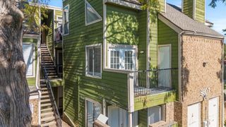 9807 Walnut Street 202, Dallas, TX 75243