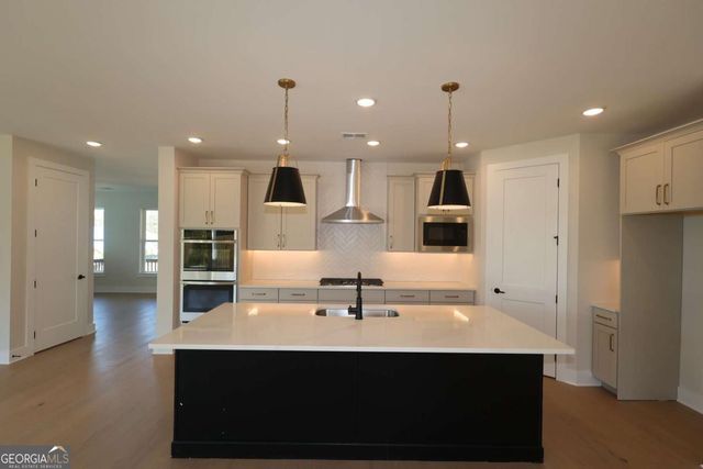 301 Beebalm Street, Woodstock, GA 30188