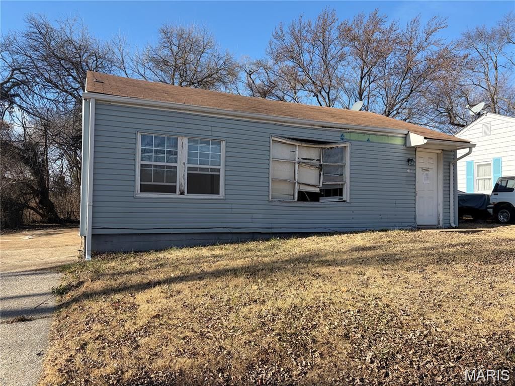 317 Mueller Avenue, Ferguson, MO 63135