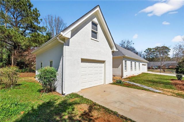 2325 Ettas SE Circle, Conyers, GA 30013